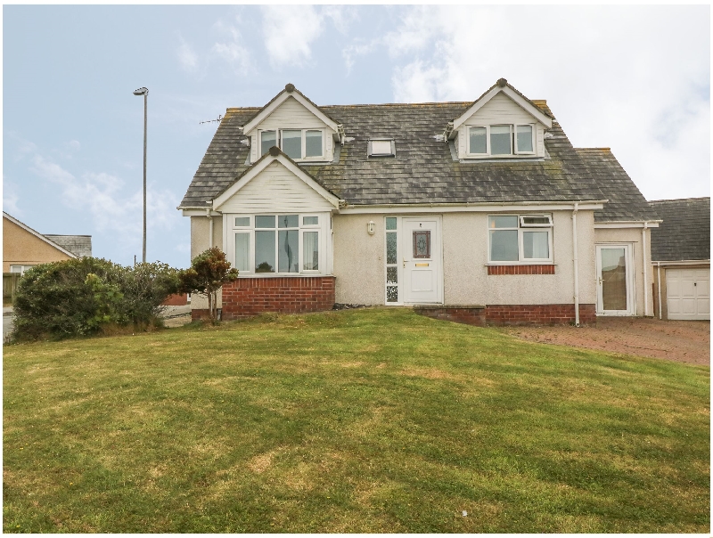 Click here for more about 5 Cae Derwydd