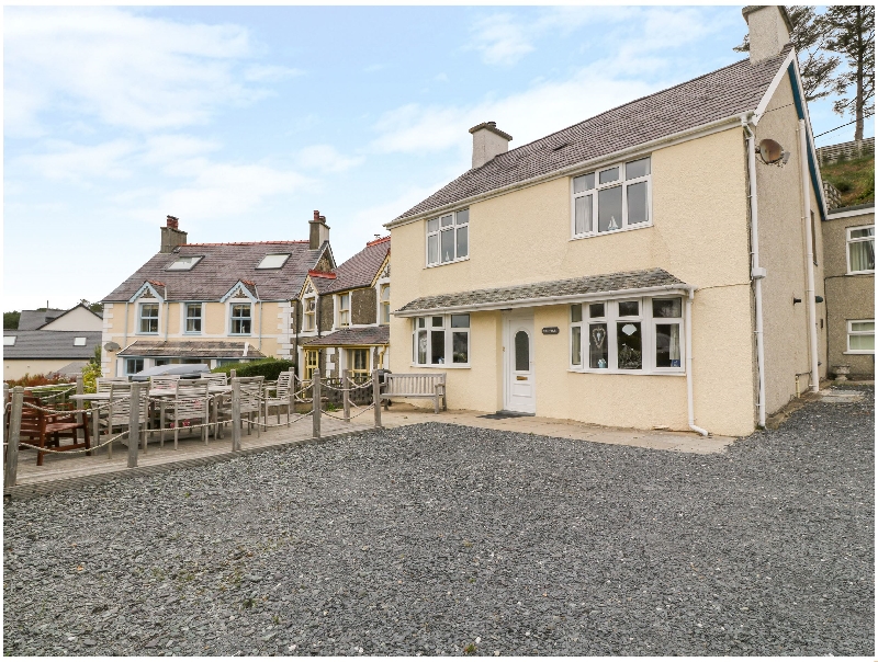 Castell a british holiday cottage for 8 in ,
