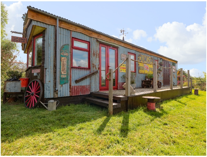 Crows Cabin a british holiday cottage for 2 in , 