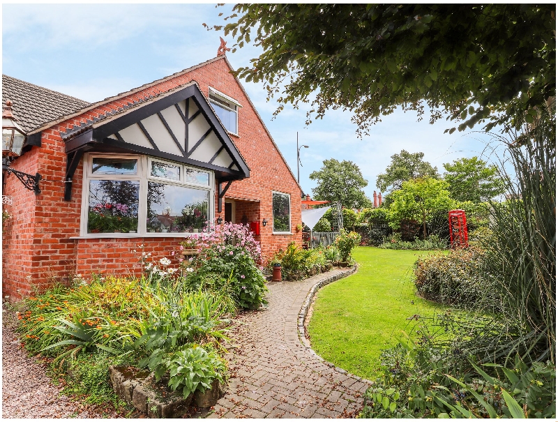 Dragon's Den a british holiday cottage for 4 in ,