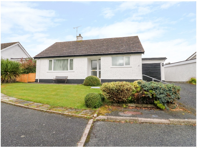 Ty Gilbert a british holiday cottage for 6 in , 