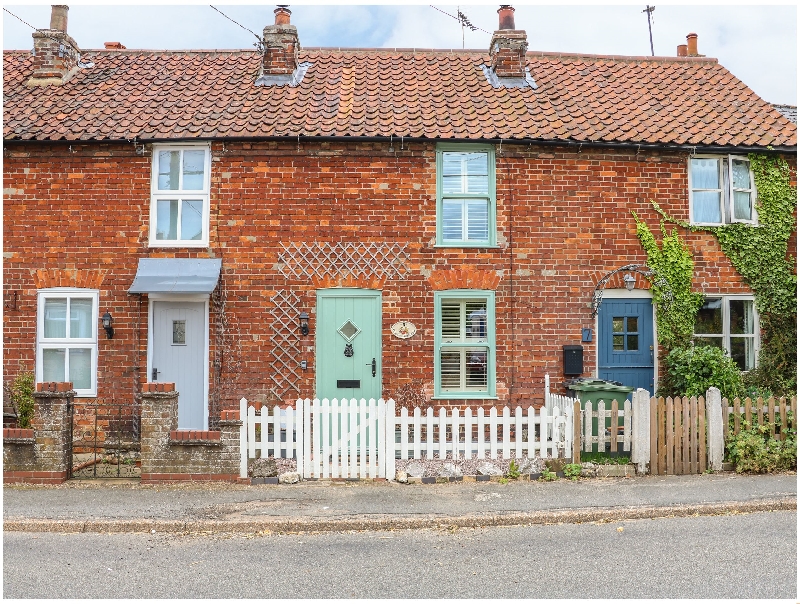 Cherry Cottage a british holiday cottage for 4 in , 