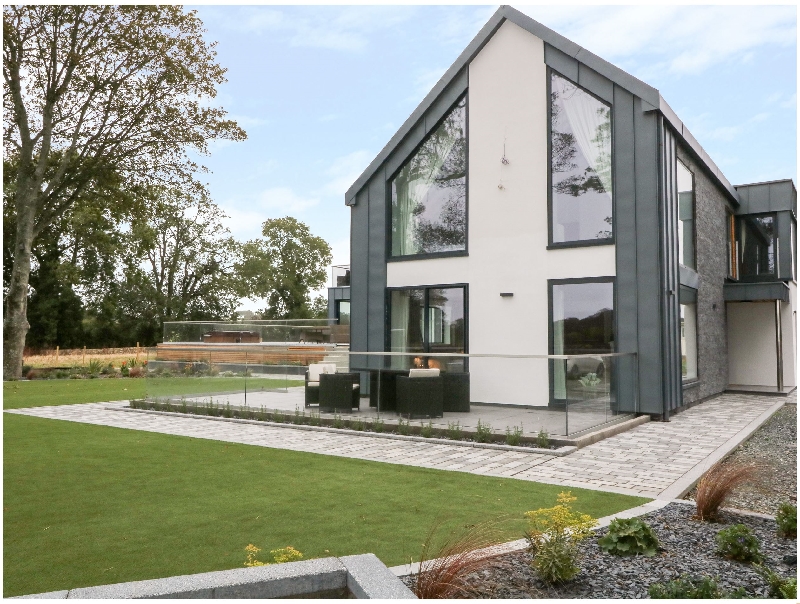 Click here for more about Dafarn Newydd Studio