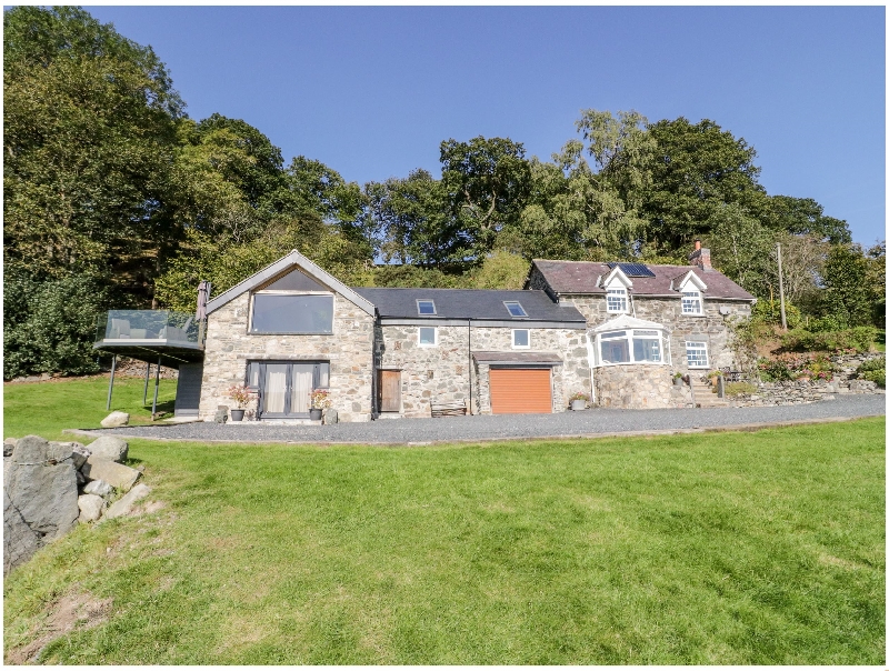 Click here for more about Tyn Llwyn