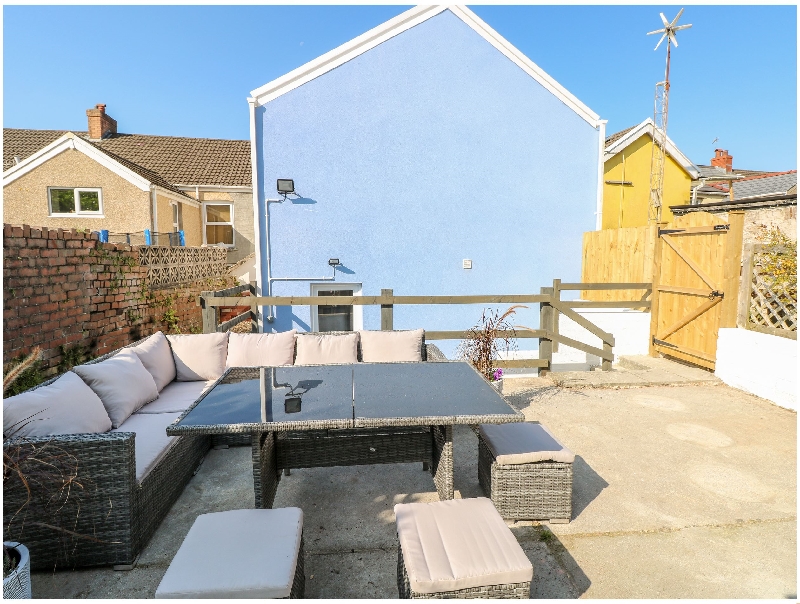 Siop y Rock a british holiday cottage for 8 in ,