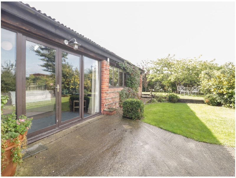 The Barn a british holiday cottage for 13 in , 