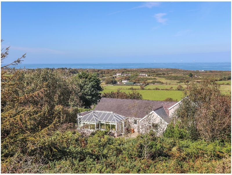 Tregarth a british holiday cottage for 8 in ,