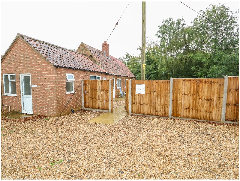 Click here for more about Hadleigh Farm Cottage