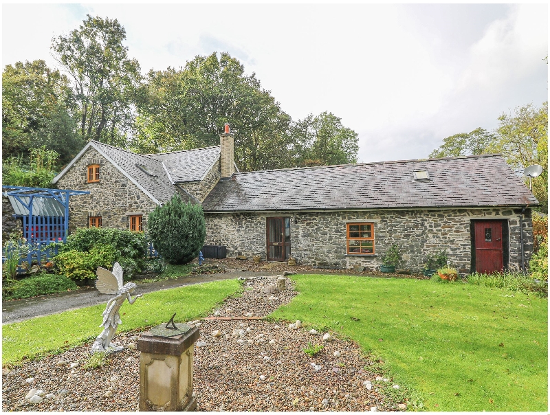 Felin Iago a british holiday cottage for 8 in , 