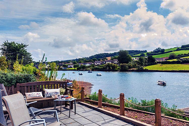 Boathouse Cottage a british holiday cottage for 6 in ,