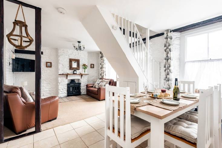 Click here for more about 2 Albatross Cottage