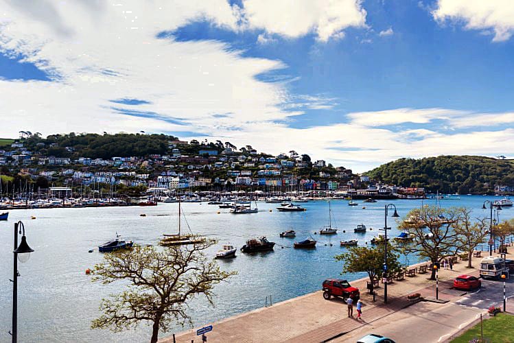 11 Mayflower Court a british holiday cottage for 4 in ,