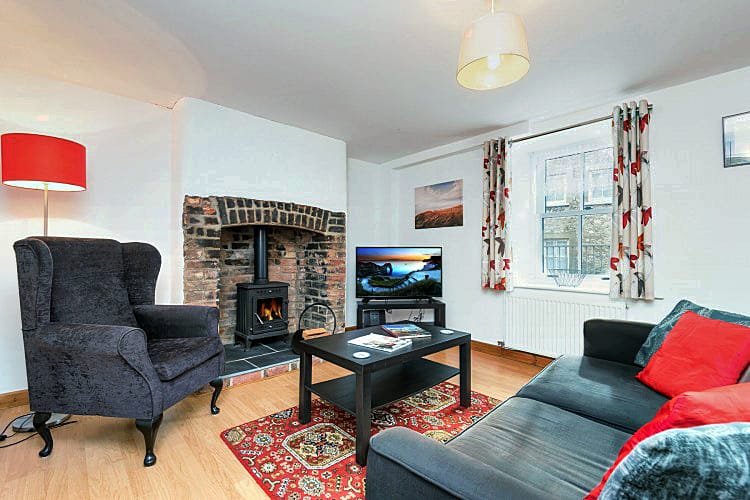 Elm Cottage a british holiday cottage for 3 in ,