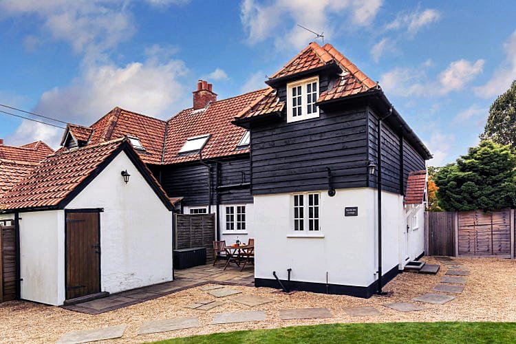Bumble Bee Cottage a british holiday cottage for 4 in ,