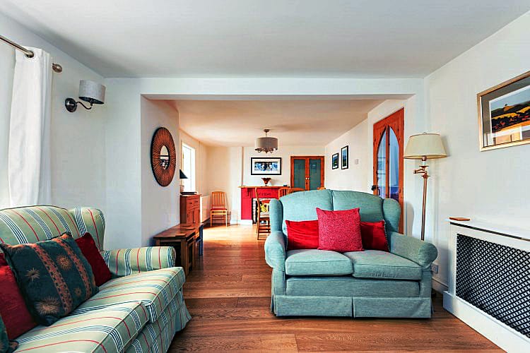 Click here for more about Cato Cottage