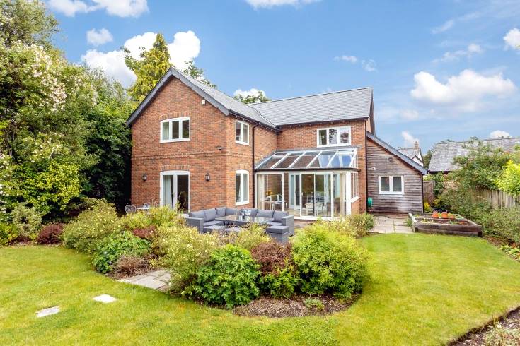 Click here for more about Jasmine Cottage