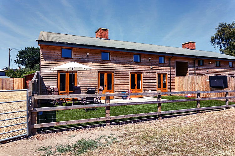 Oak Barn a british holiday cottage for 6 in ,