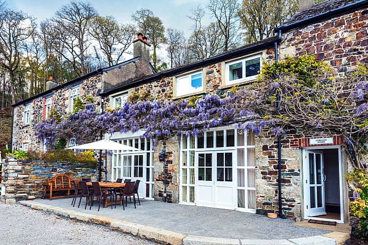 Holne Chase Carriage House a british holiday cottage for 8 in , 