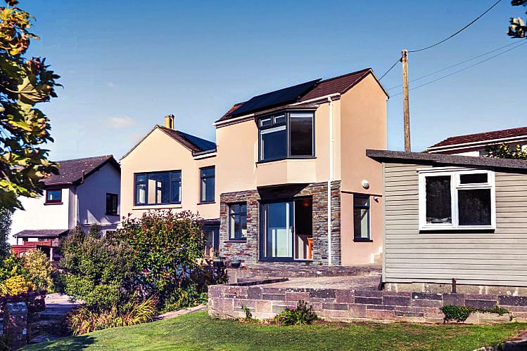 Little Downgate a british holiday cottage for 9 in , 