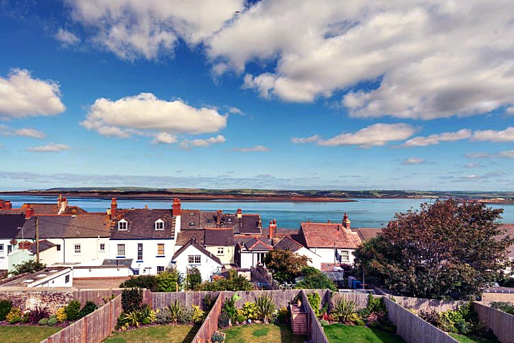 Click here for more about 3 The Old Boatyard