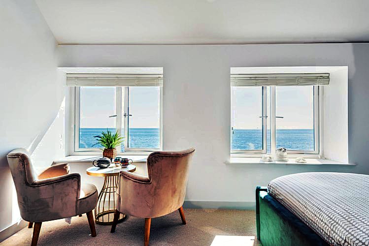 Waters Edge a british holiday cottage for 4 in , 