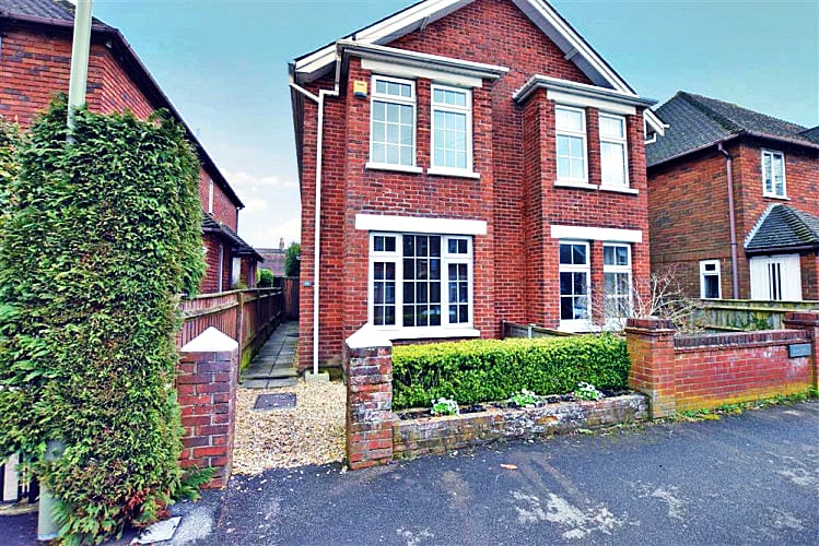 Click here for more about Crescent Cottage